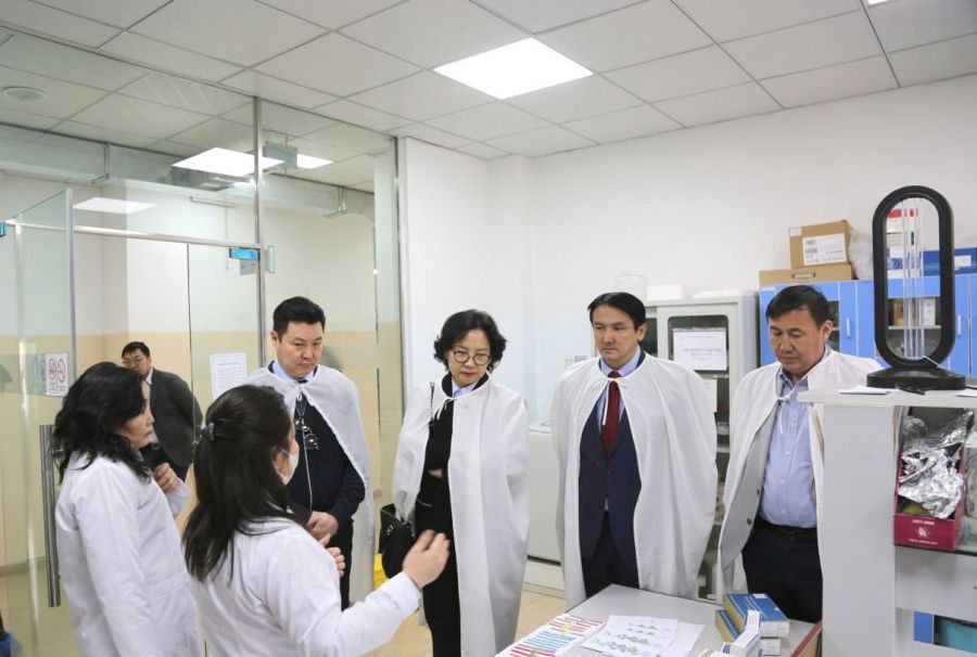 Боловсрол, шинжлэх ухааны дэд хорооны дарга, гишүүд шинжлэх ухааны байгууллагуудын үйл ажиллагаатай танилцав